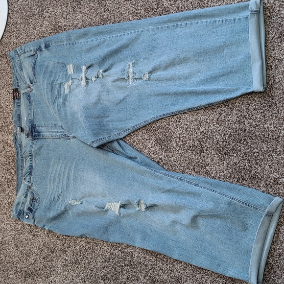 NEW Ashley Stewart Girlfriend Jeans Stretchy Distressed High rise Roomy Size 32S - Picture 2 of 13